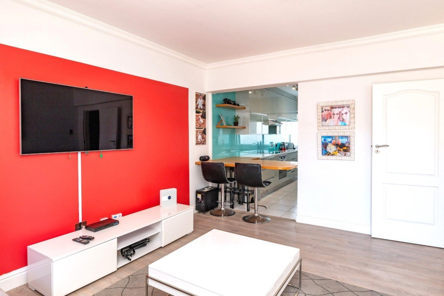 2 Bedroom Property for Sale in Sea Point Western Cape